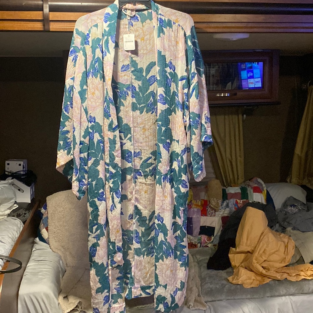 Free People intimate kimono